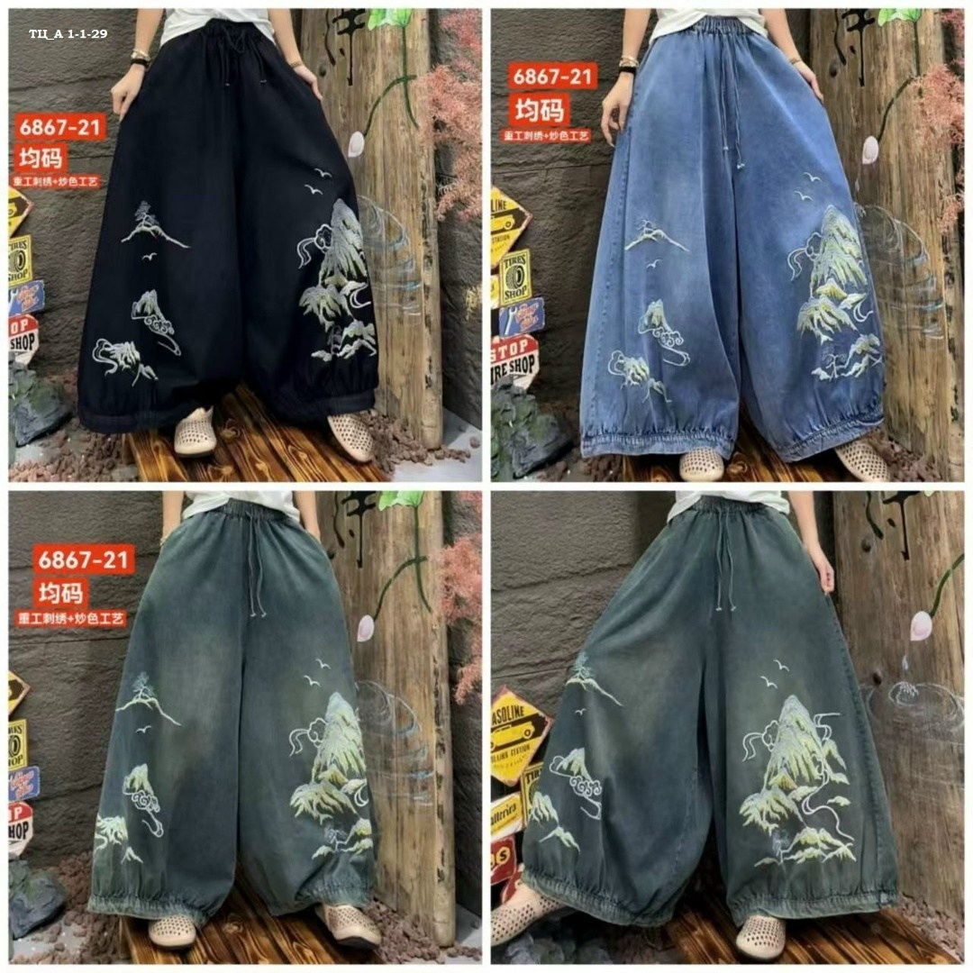 джинсы широкие,джинсы с широкими штанинами,джинсовые широкие брюки,брюки с вышивкой,джинсы с вышивкой