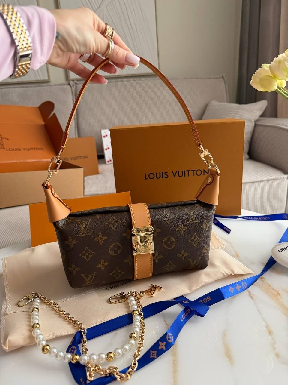 lv louis vuitton женская модная классическая сумка через плечо,louis vuitton сумка на плечо,сумка louis vuitton,louis vuitton женская сумка,louis vuitton сумка на плечо кросс-боди