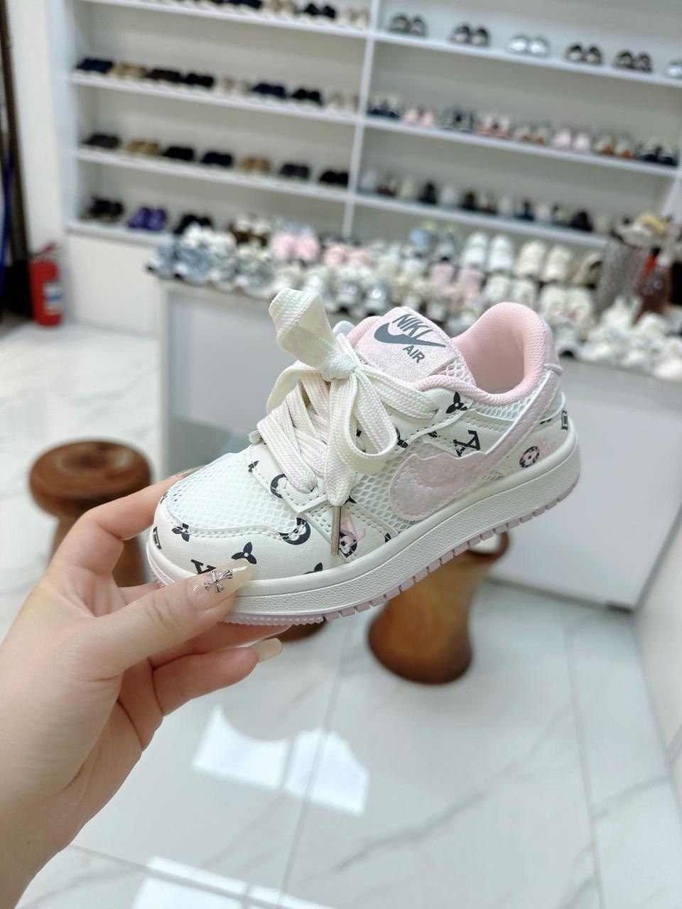 кроссовки,,nike air force 1 louis vuitton,спортивная ,кеды детская