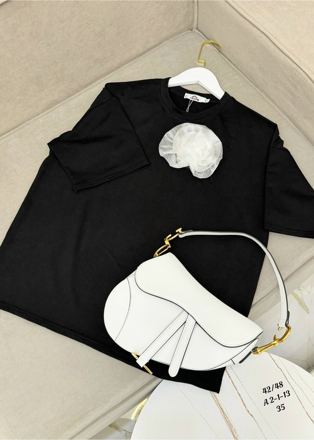 футболка с розочками,футболка свободного кроя,женская футболка,футболка с цветами,футболка женская розовая