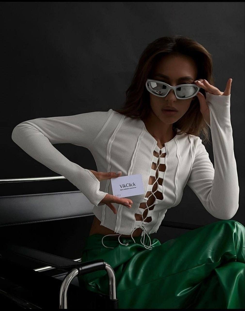 стильные костюмы,кофта с завязками,топ кофта,боди со шнуровкой спереди,женские блузки