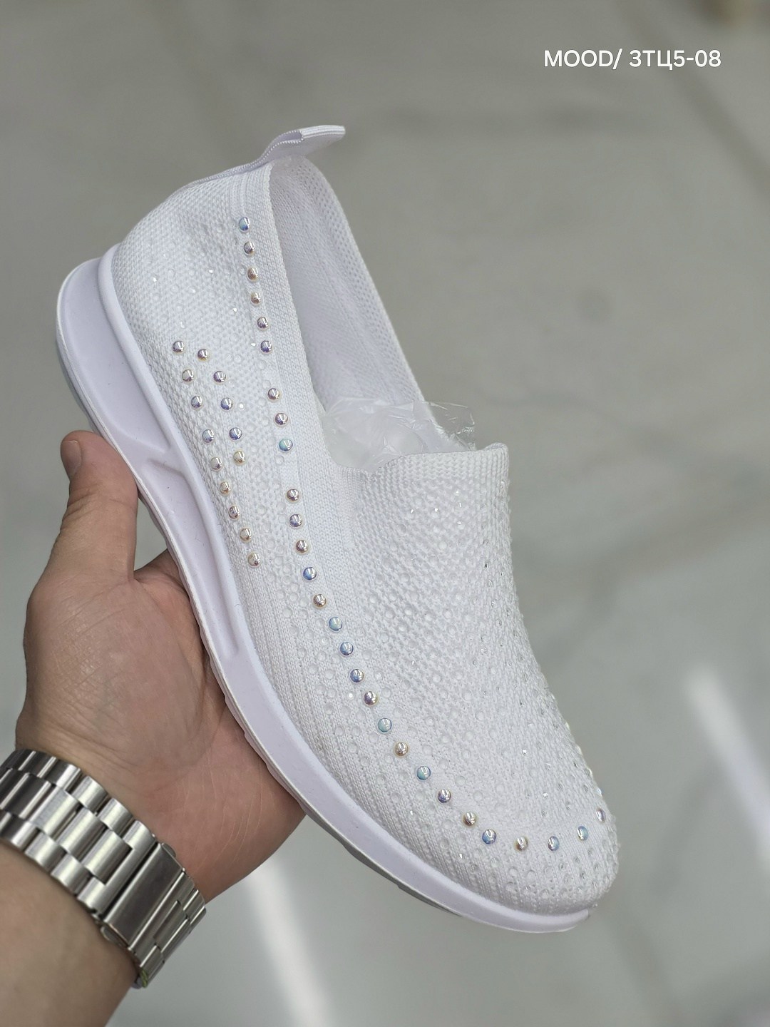 ,слипоны женские со стразами,кроссовки со стразами,слипоны женские,кроссовки женскиe