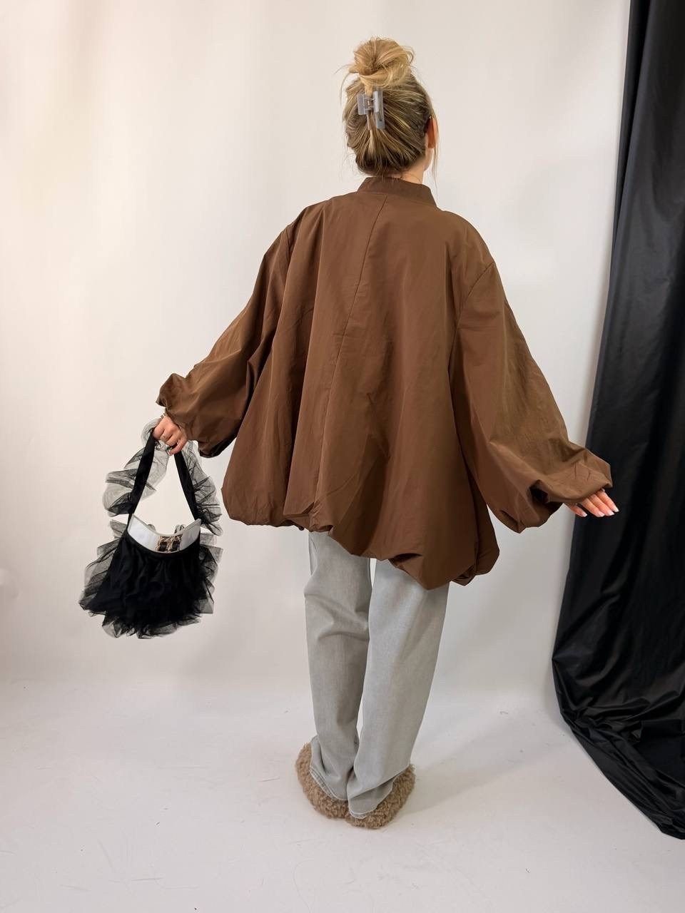 куртка бомбер оверсайз демисезонная,бомбер оверсайз женский,коричневая куртка-бомбер оверсайз,куртка оверсайз,куртка бомбер