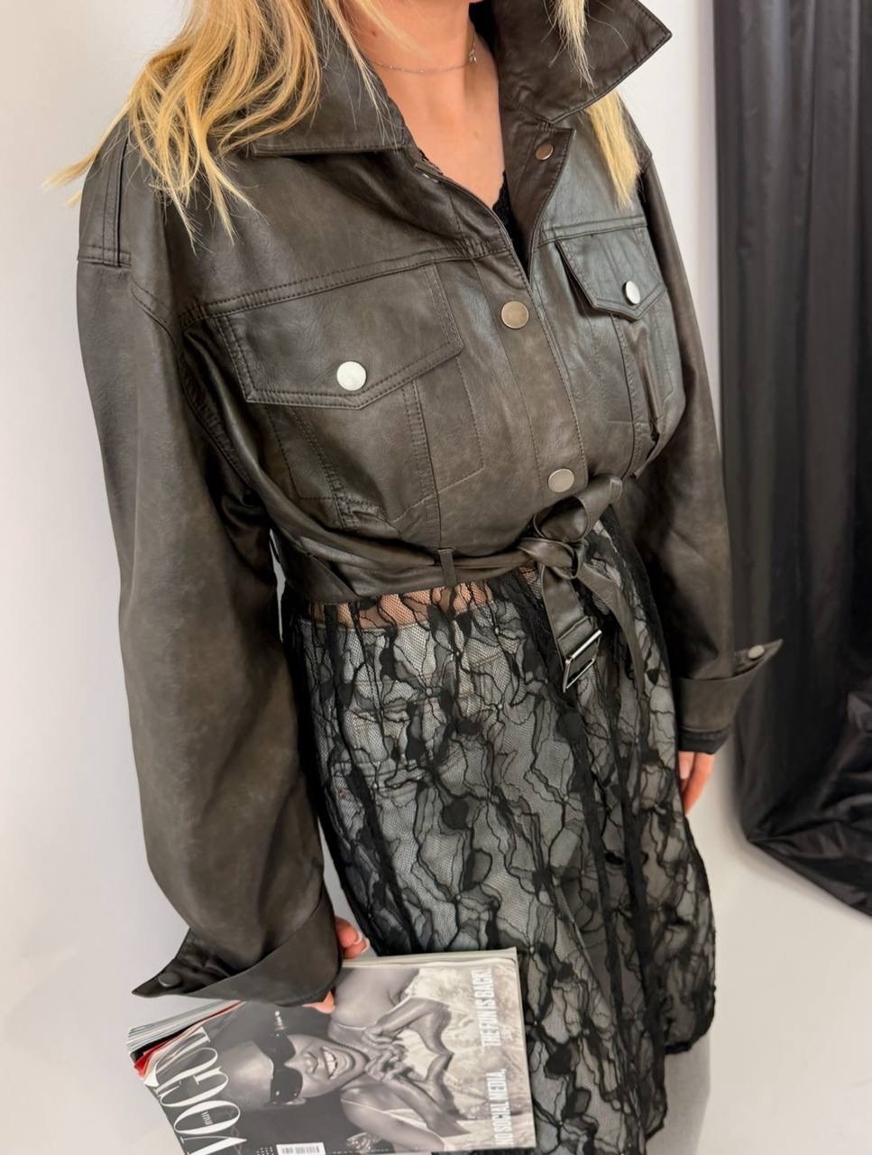 модные образы,куртка женская,модель мода,рубашка эко кожа,рубашка кожаная женская удлиненная из эко-кожи