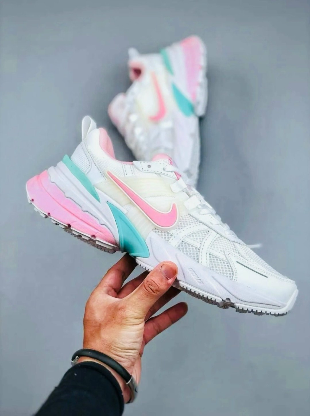 кроссовки nike,женские кроссовки nike,кроссовки,кроссовки nike v 2 k run,найки кроссовки женские