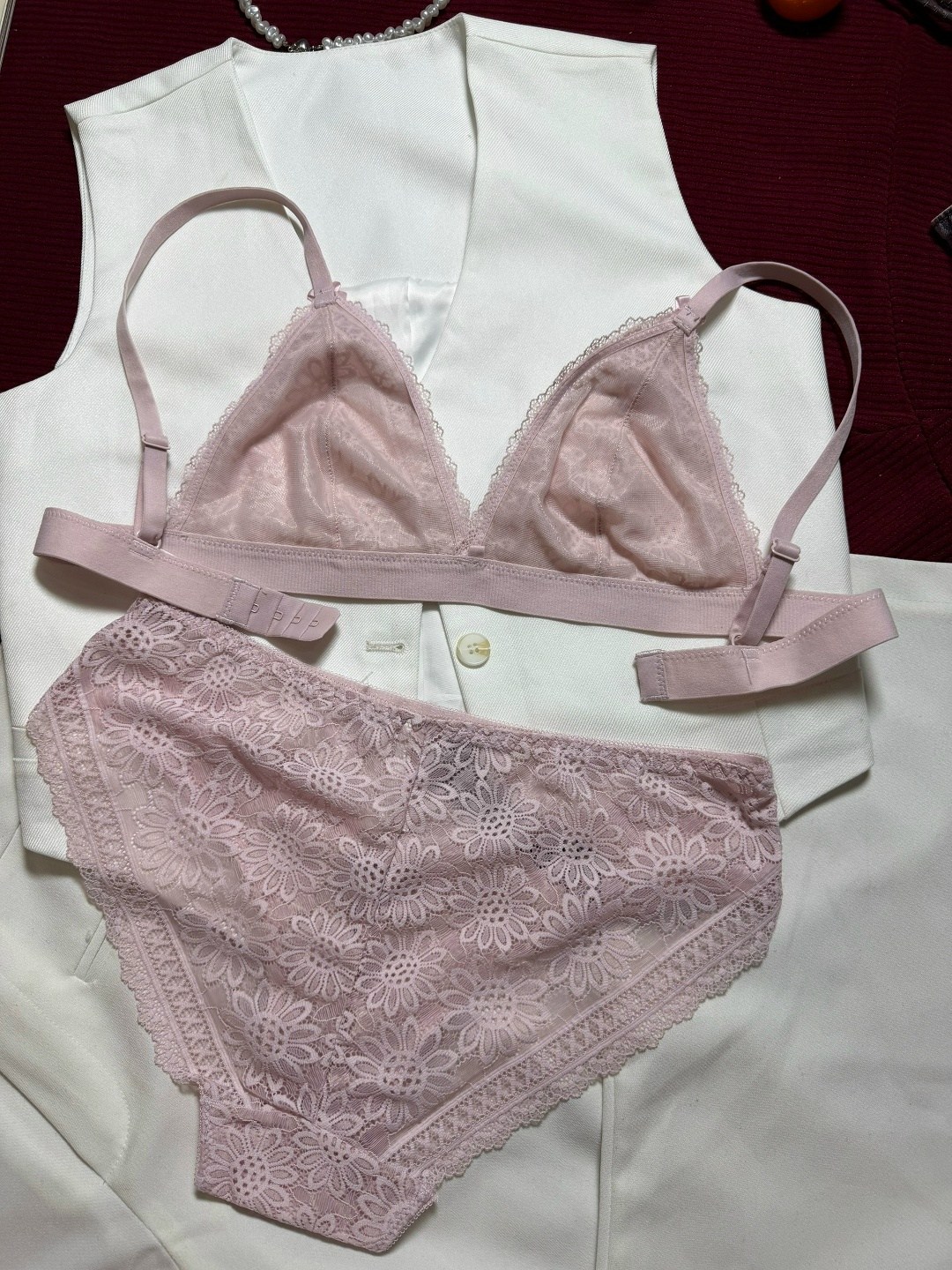 комплект нижнего белья кружевного,комплект нижнего белья женский кружевное,кружевное бельё комплект,комплект нижнего белья,кружевное нижнее белье