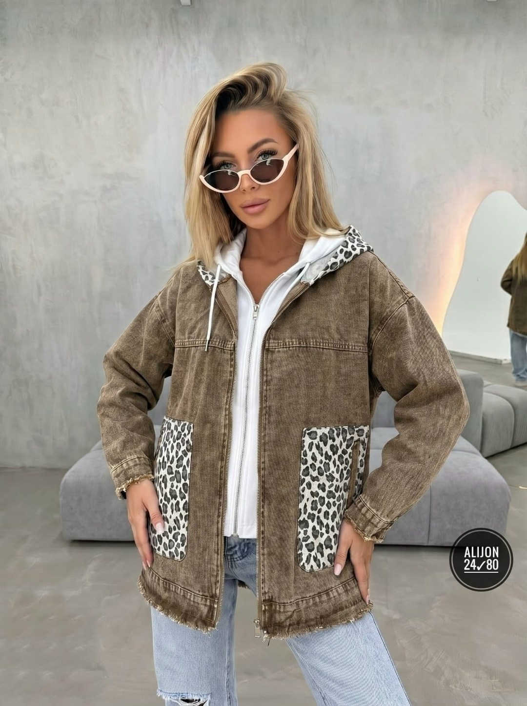 женская джинсовая куртка,джинсовая куртка,джинсовая куртка оверсайз,джинсовая куртка женская оверсайз,стильная джинсовая куртка