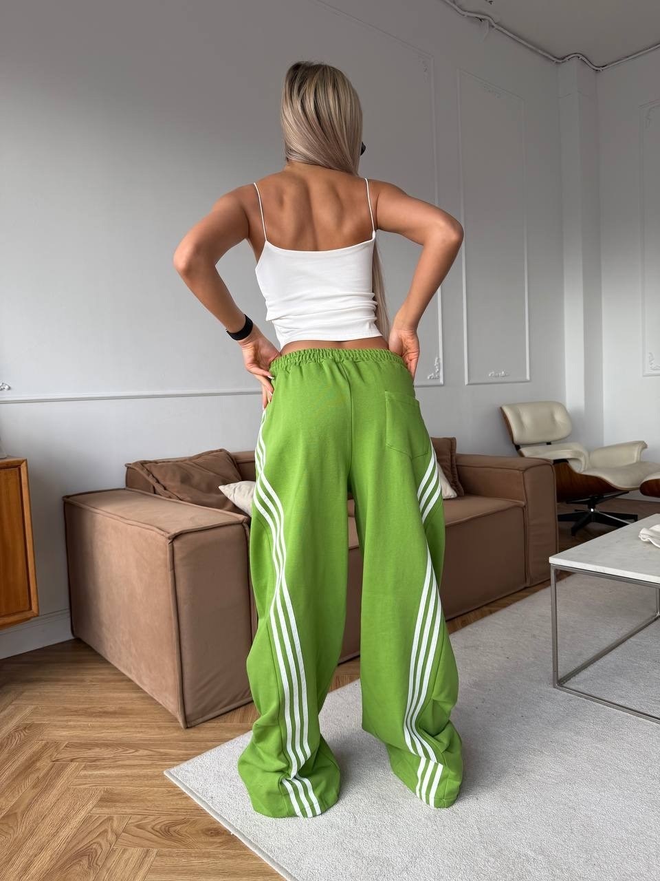 спортивные штаны,спортивные женские штаны,спортивные костюм,оранжевые спортивные штаны,спортивные брюки