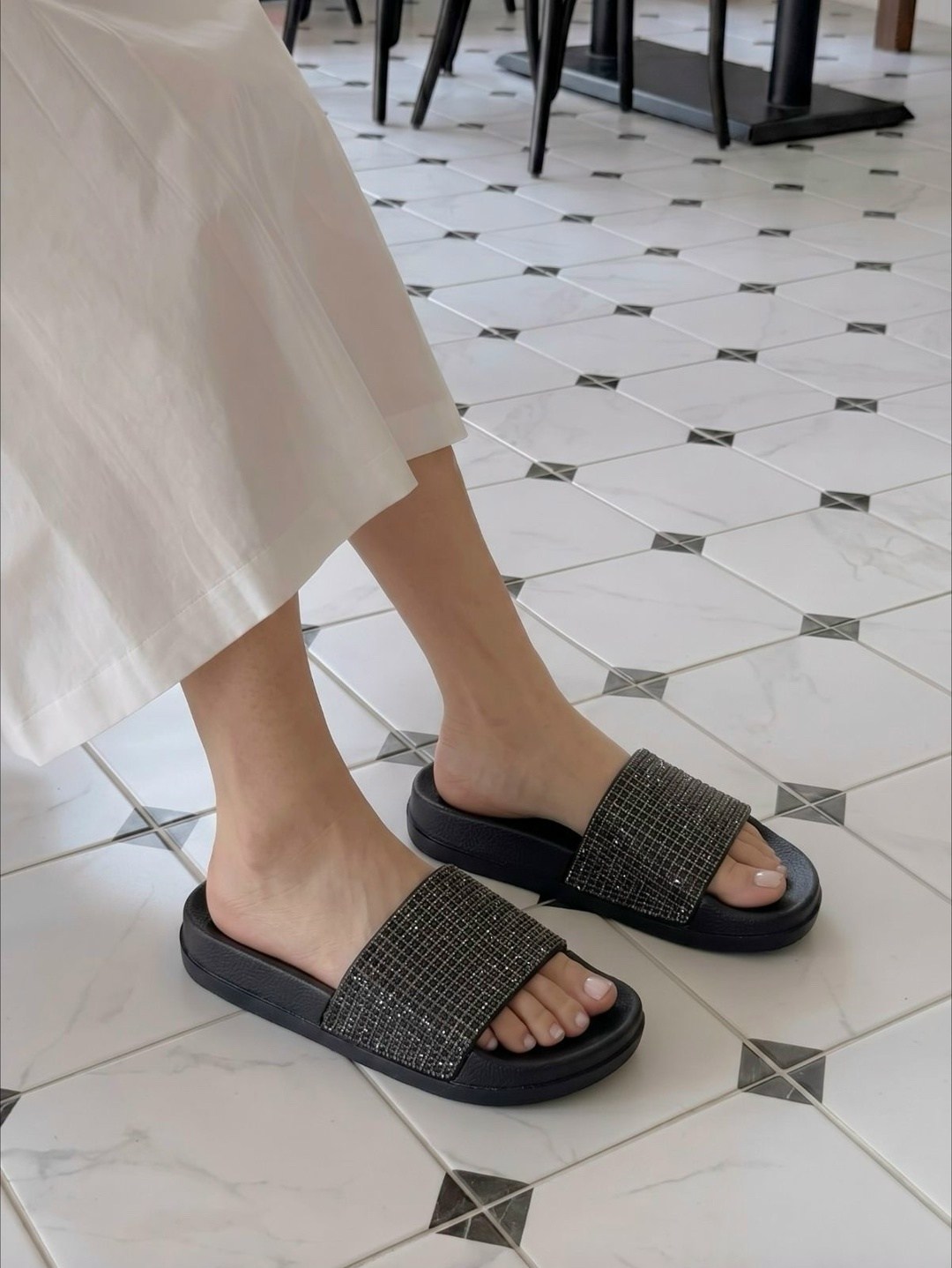 ,мужские шлепанцы,женские шлепанцы,модные сандалии, женская