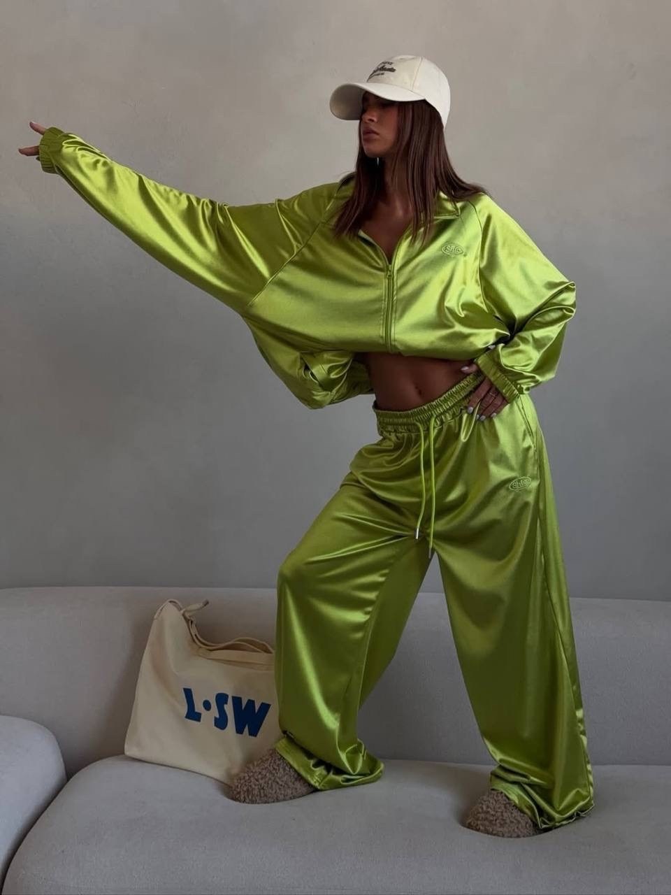 спортивные костюм,женский спортивный костюм,салатовый костюм женский,спортивный костюм для женщин