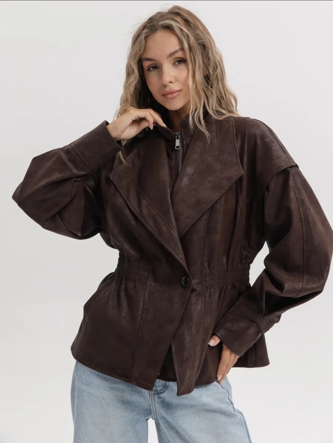 бомбер куртка замшевая оверсайз премиум x'zotic,женская куртка бомбер из эко замши коричневого цвета,косуха замшевая куртка оверсайз nezalivay,замшевая куртка,кожаная куртка