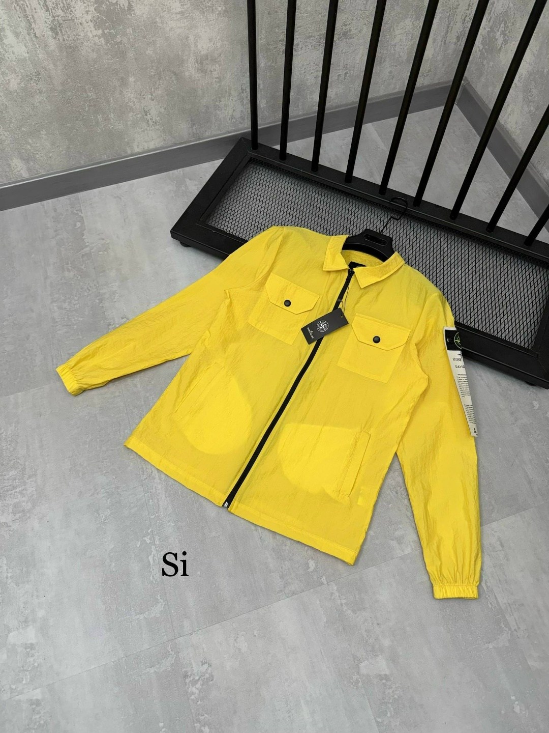 бежевая куртка-рубашка stone island,куртка stone island мужская,ветровка стон айленд белая,бежевая куртка стон айленд,куртка stone island