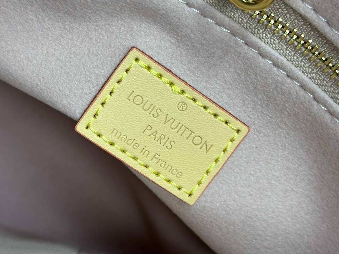 louis vuitton женская сумка,сумка louis vuitton,louis vuitton сумка на плечо,сумка louis vuitton 25-20см реплика,сумка lv louis vuitton