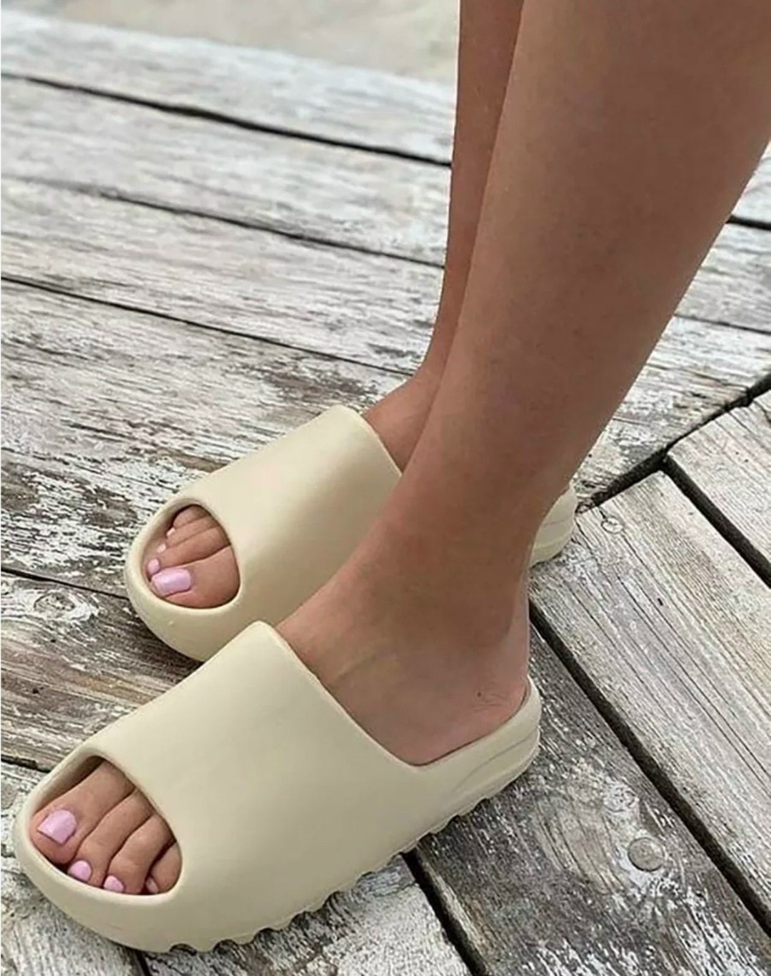 adidas yeezy slide,шлепанцы adidas yeezy slide,тапки adidas yeezy slide desert sand,тапочки adidas yeezy slide,сланцы adidas yeezy slide