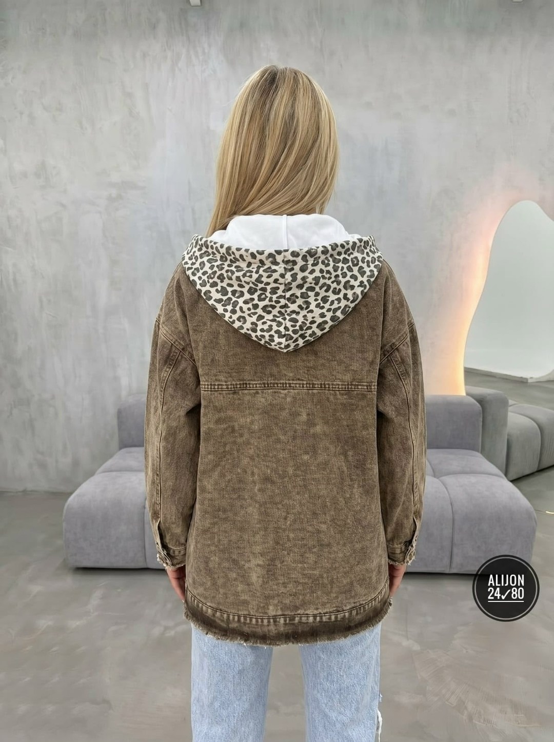 женская джинсовая куртка,джинсовая куртка,джинсовая куртка оверсайз,джинсовая куртка женская оверсайз,стильная джинсовая куртка