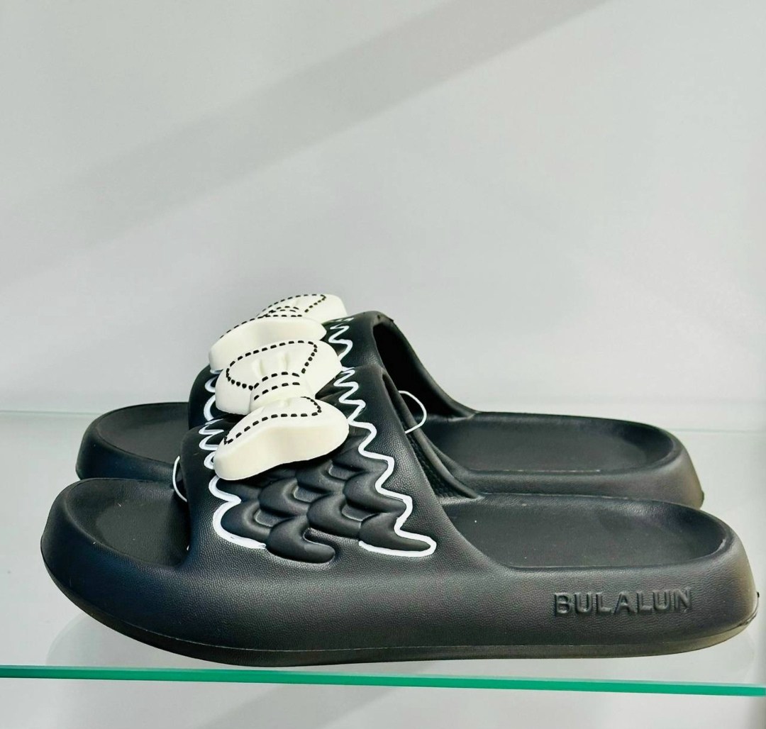 обувь,шлепанцы женские,тапки модные,женские тапки,тапочки модные