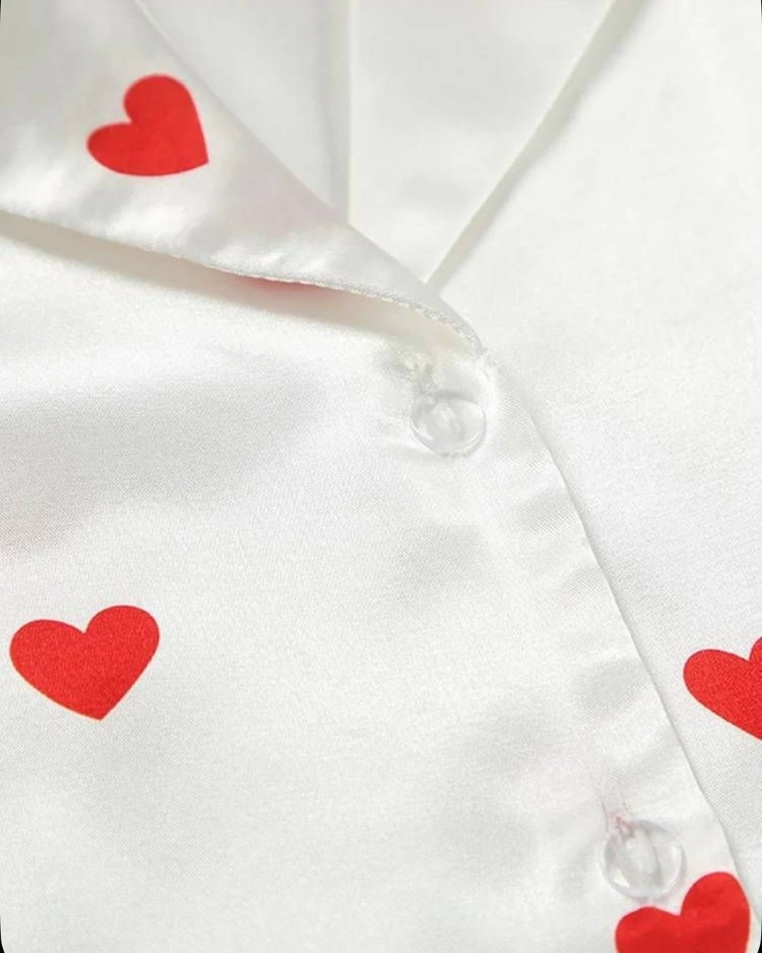атласная пижама с сердечками белая,белая пижама с красными сердечками,пижама с сердечками,пижама сердце,пижама в сердечко женская