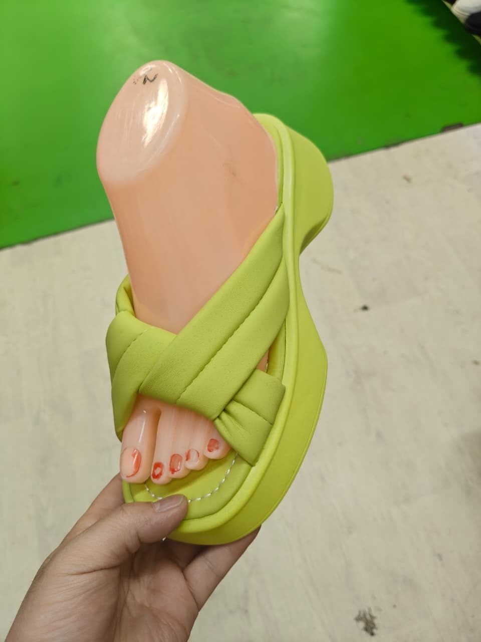 ,женские босоножки,босоножки спортивные,босоножки спортивные женские,модные босоножки