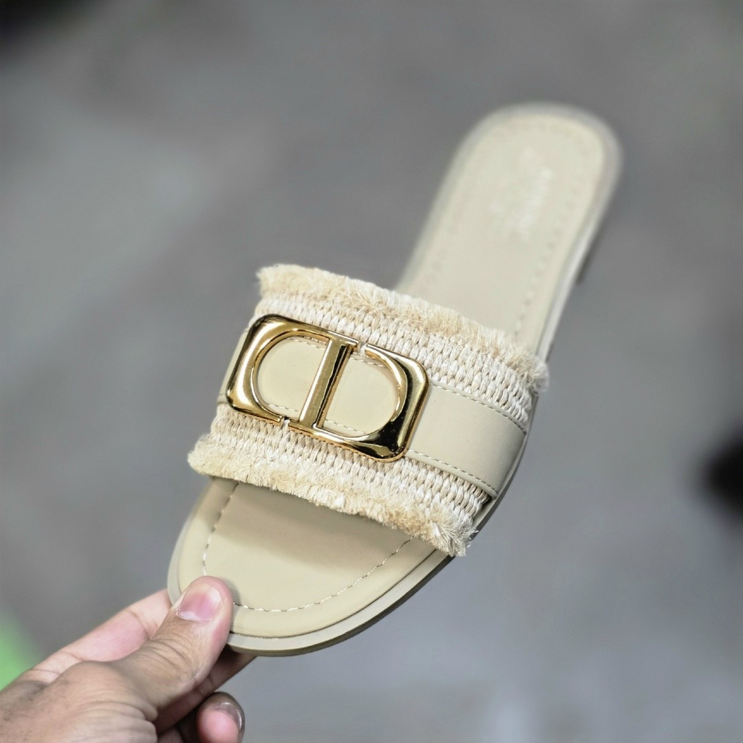 шлепки кристиан диор женские,шлепанцы кристиан диор,шлепанцы christian dior,шлепки диор женские,шлепки диор