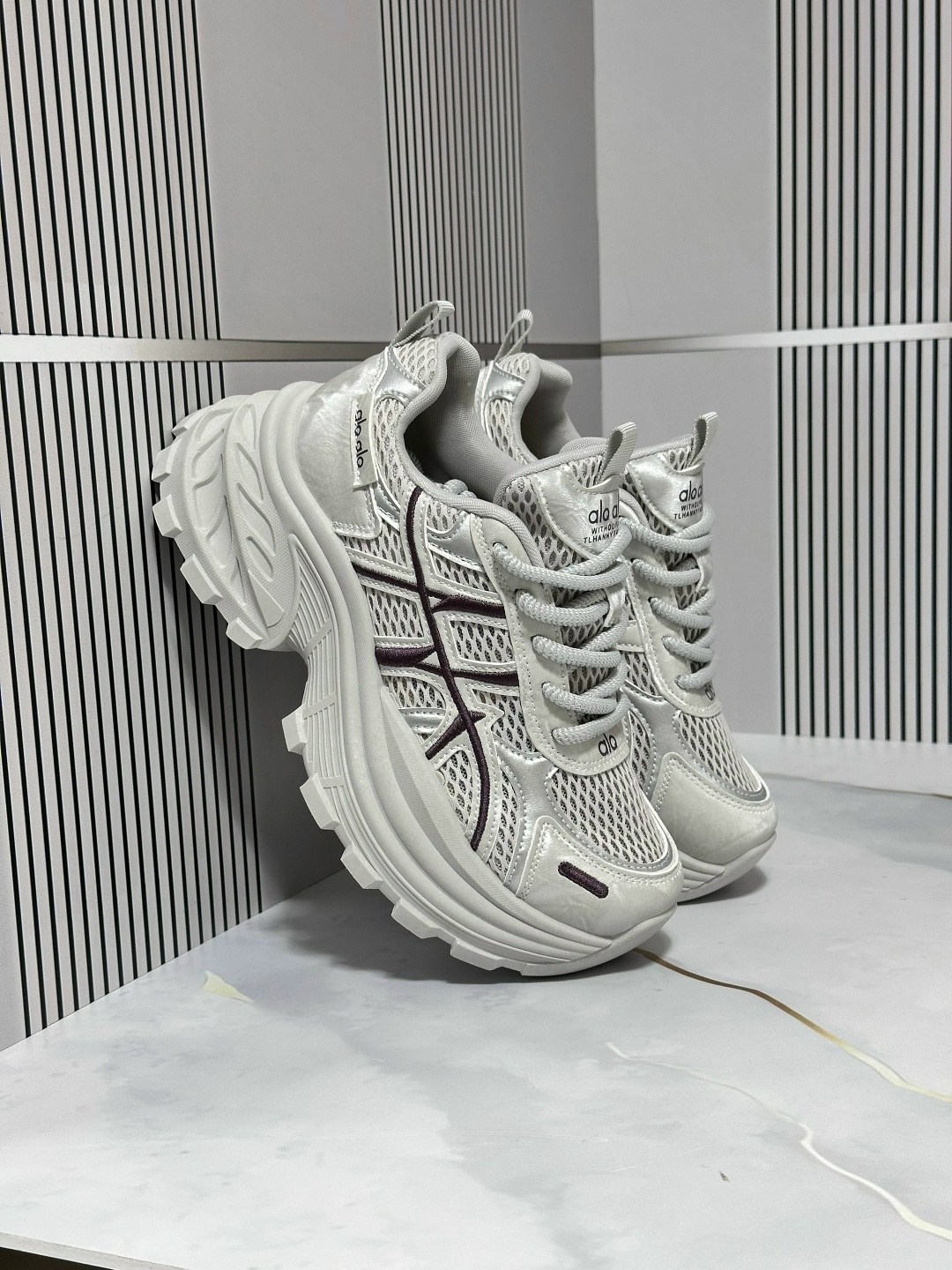 кроссовки женские,массивные кроссовки,кроссовки,кроссовки модные,массивные кроссовки женские