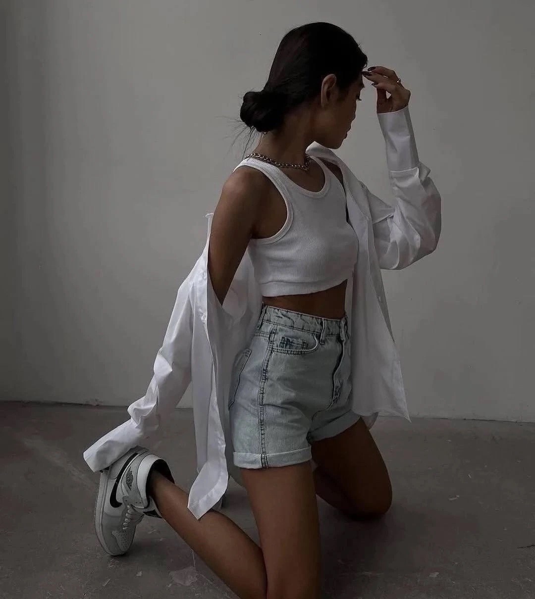 шорты белые джинсовые,шорты модные,женские шорты,рубашка с шортами