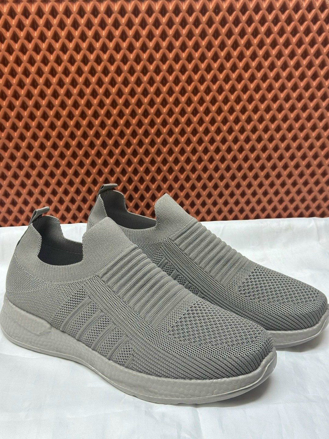 ,спортивная ,женские кроссовки,повседневные кроссовки,мужские кроссовки