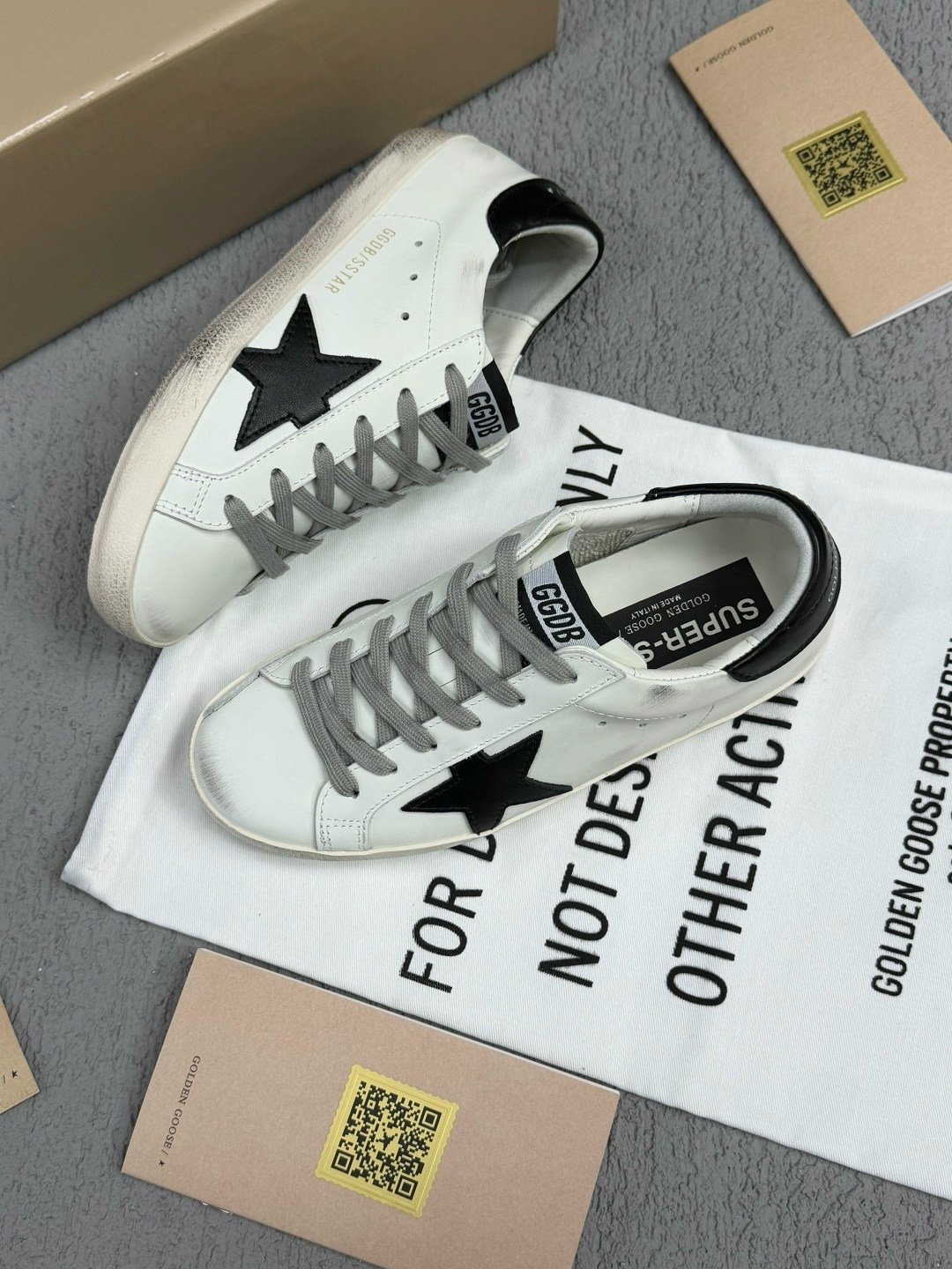 ,кроссовки golden goose,golden goose кеды,состаренные кроссовки,женские брендовые кроссовки кеды со звездой голден гус golden goose