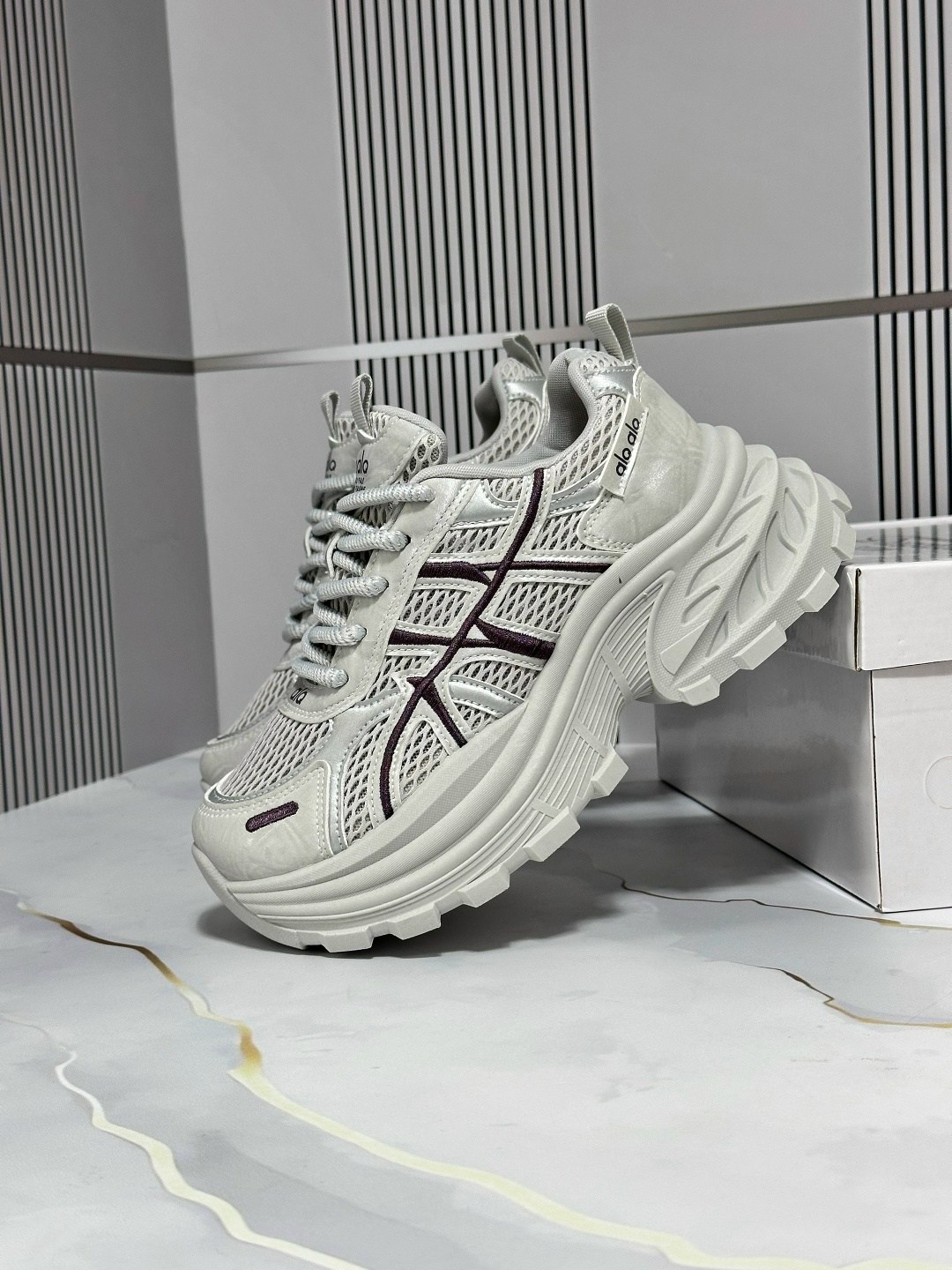 кроссовки женские,массивные кроссовки,кроссовки,кроссовки модные,массивные кроссовки женские