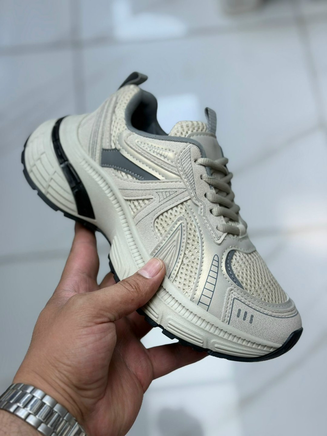 массивные кроссовки женские,кроссовки женские,массивные кроссовки,спортивная ,кроссовки женские бежевые