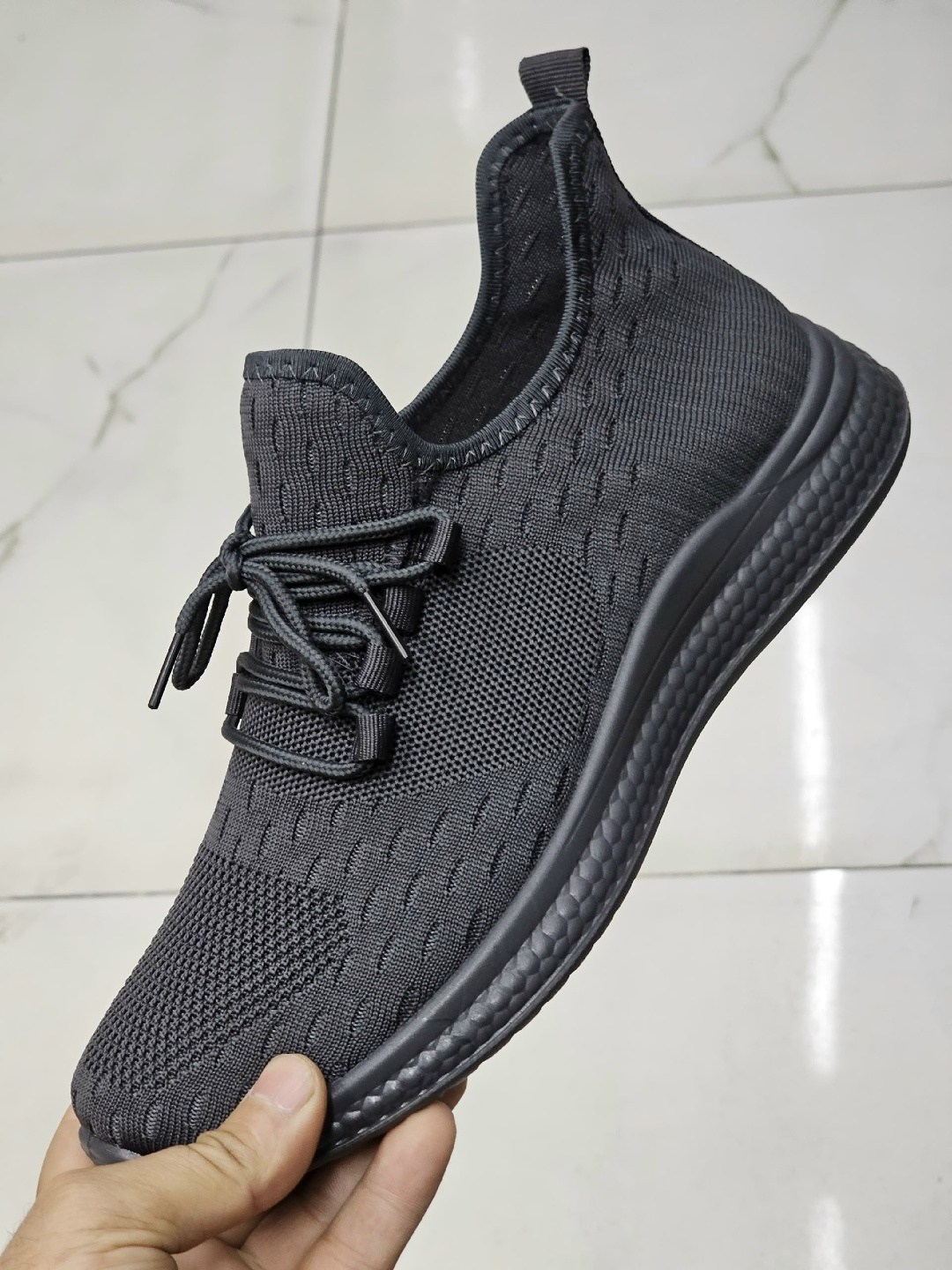 ,спортивная ,мужские кроссовки,дышащие кроссовки,мужская