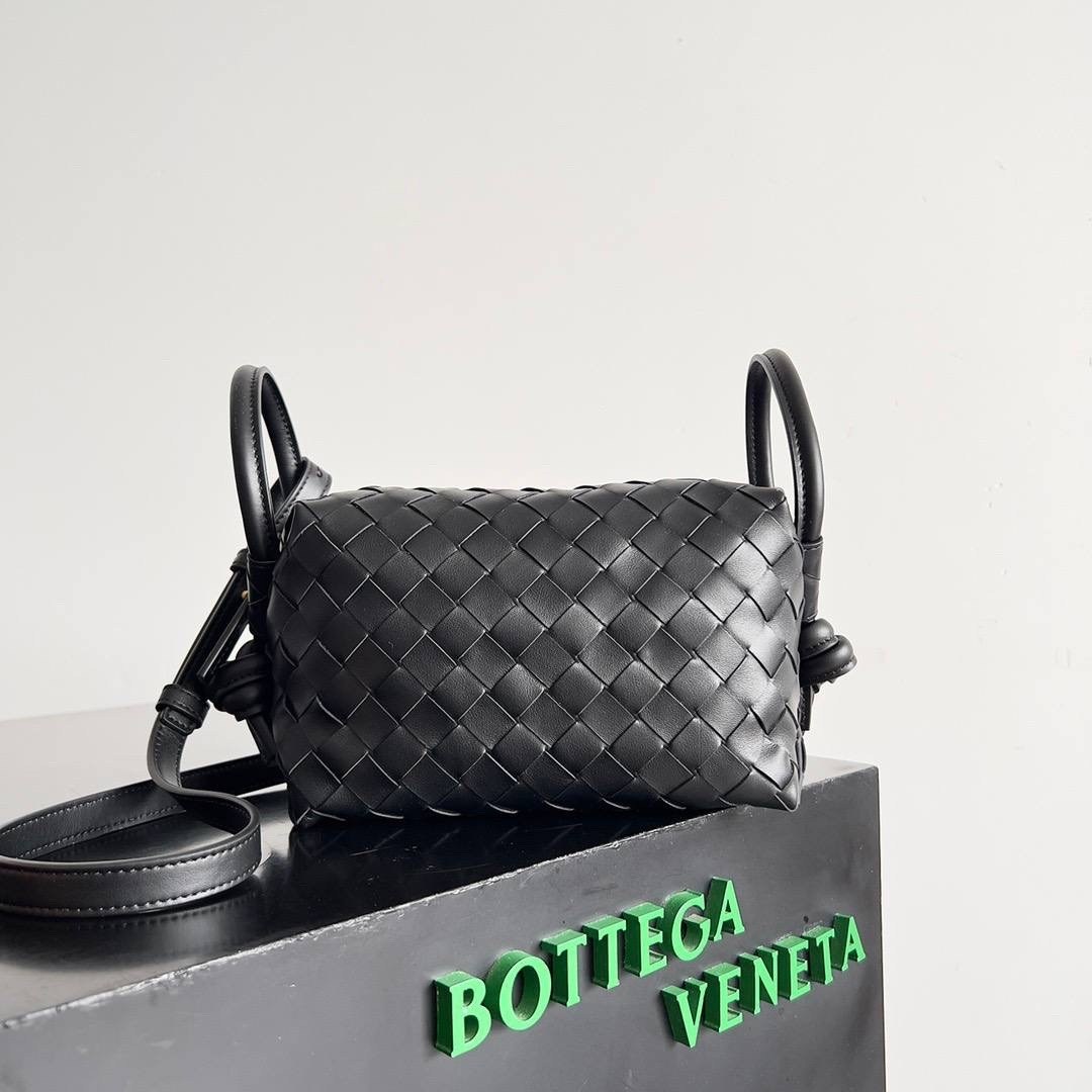 женская сумка bottega veneta,сумка bottega veneta,сумка,bottega veneta сумка loop,bottega veneta сумка на плечо кросс-боди