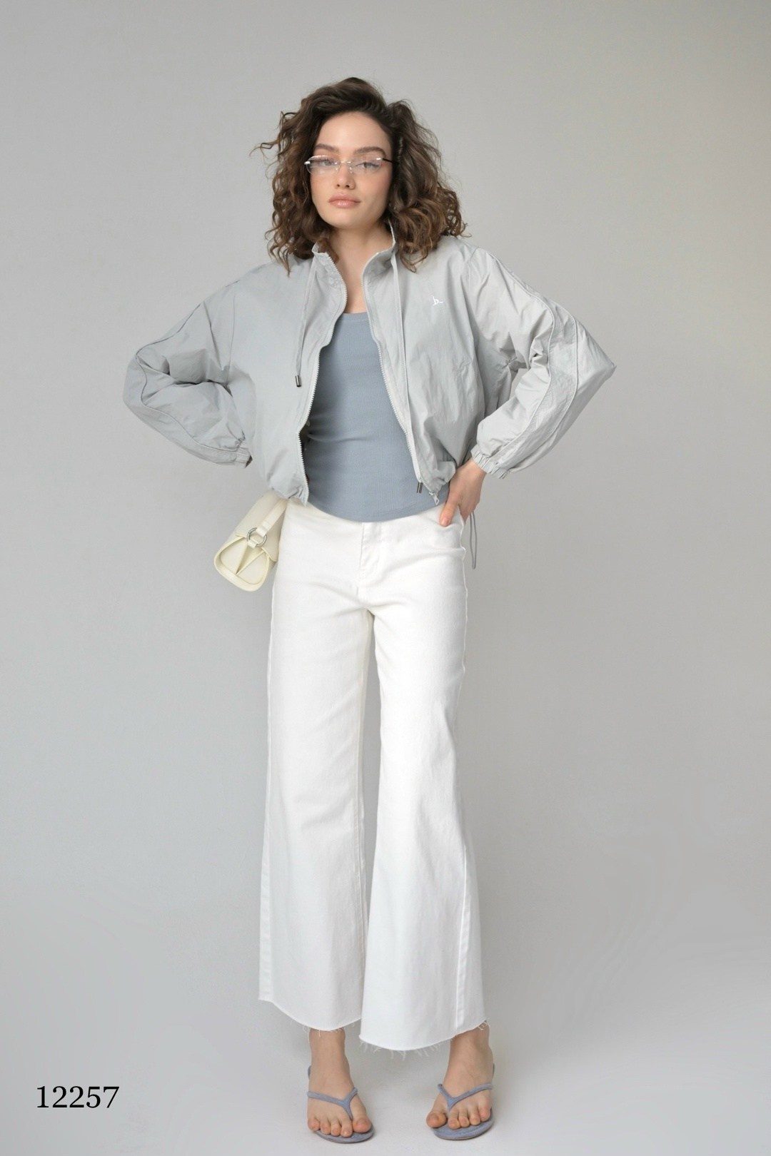 куртка бомбер,куртка бомбер женская,модная куртка,оверсайз куртка,бежевый бомбер