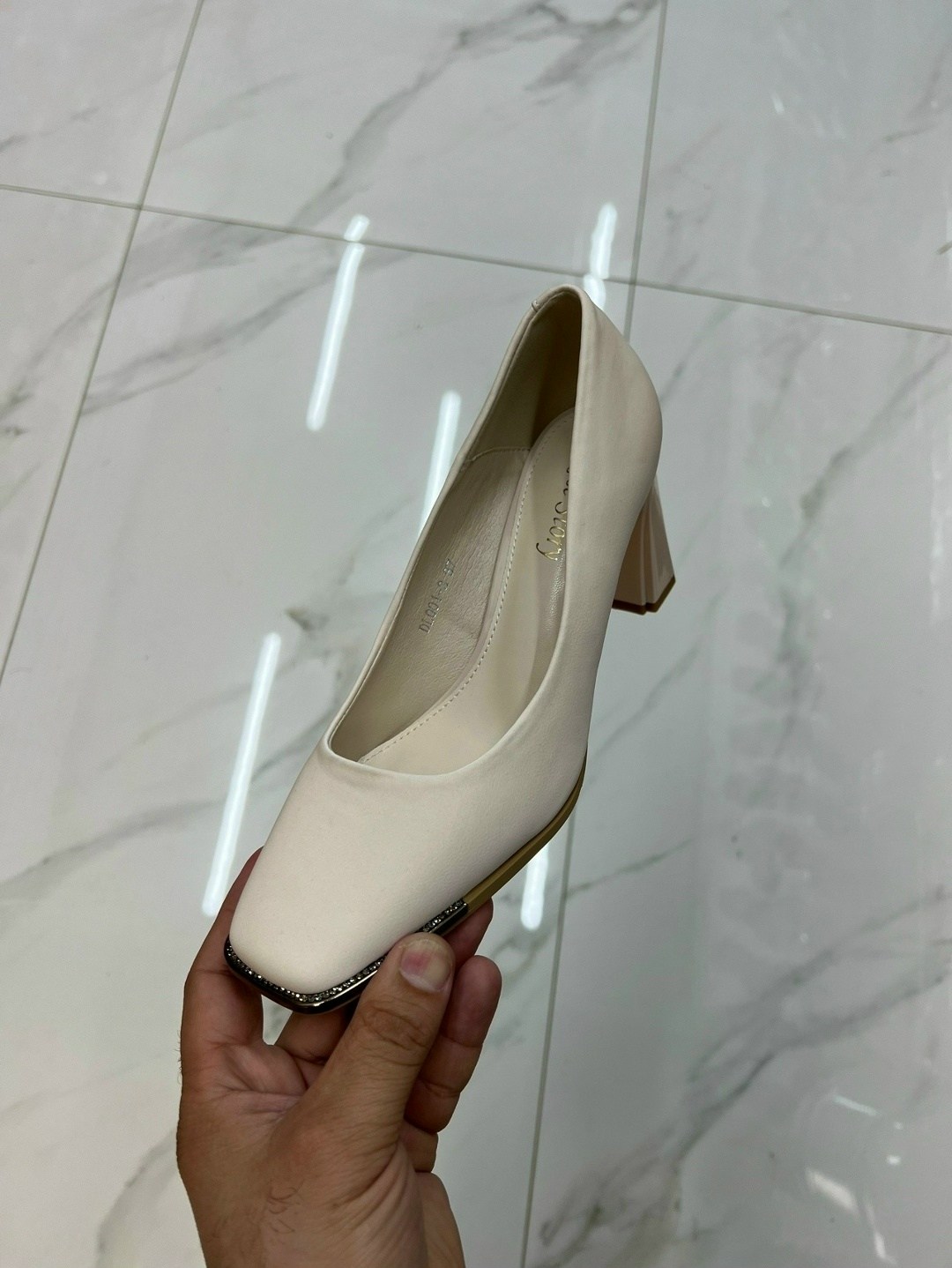 ,туфли женские,женская ,стильные туфли,лаковые туфли женские на маленьком каблуке