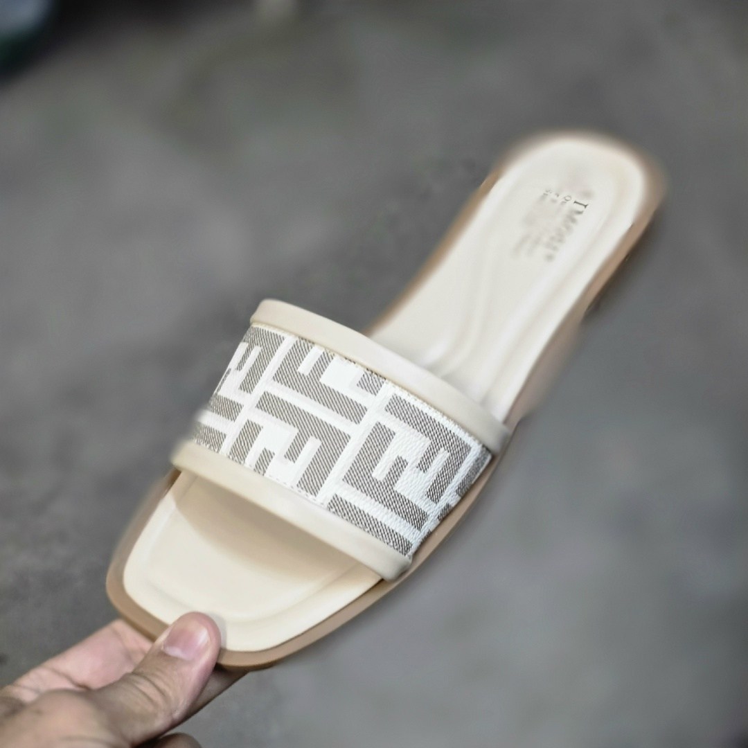 шлепанцы valentino,,шлепки валентино женские,шлепанцы женские,шлепки валентино