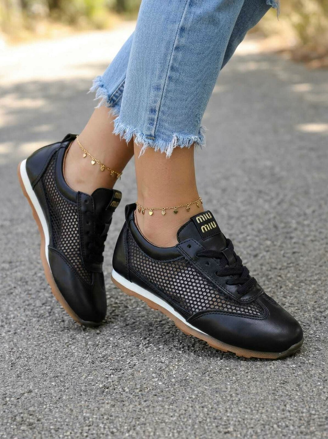 кроссовки женскиe,,стильные кроссовки,спортивная ,кроссовки черные