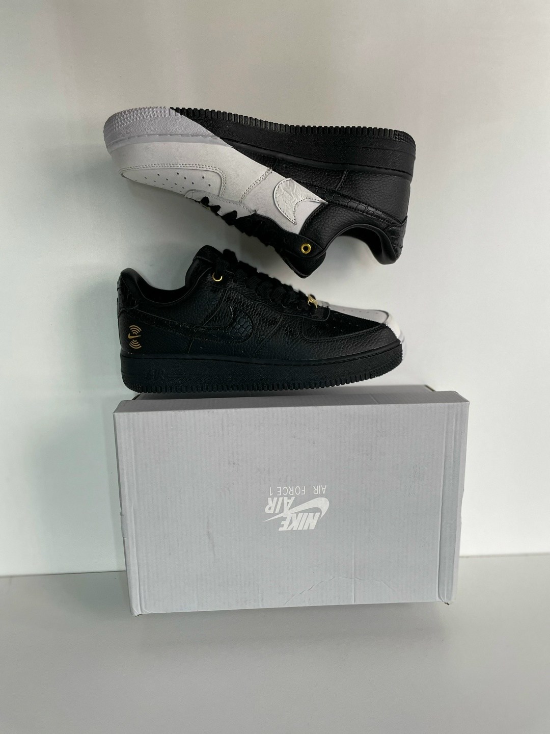 nike air force 1 low 40th anniversary edition split black white,nike air force 1 anniversary edition,nike air force 1 07 prm,кроссовки мужские nike air force 1,кроссовки nike air force low anniversary