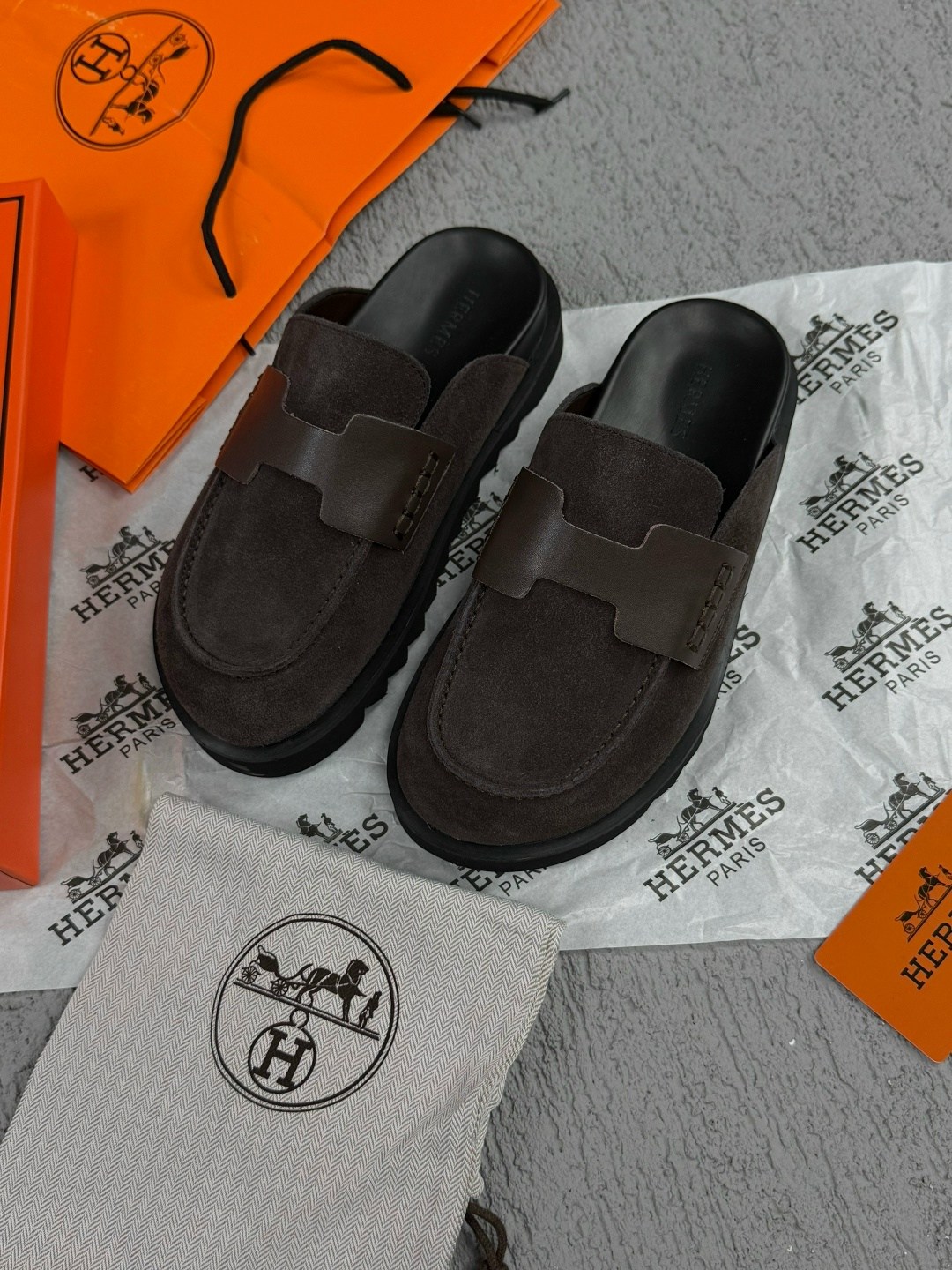 ,hermes шлепанцы,мужские шлепанцы,сандалии hermes,мюли hermes