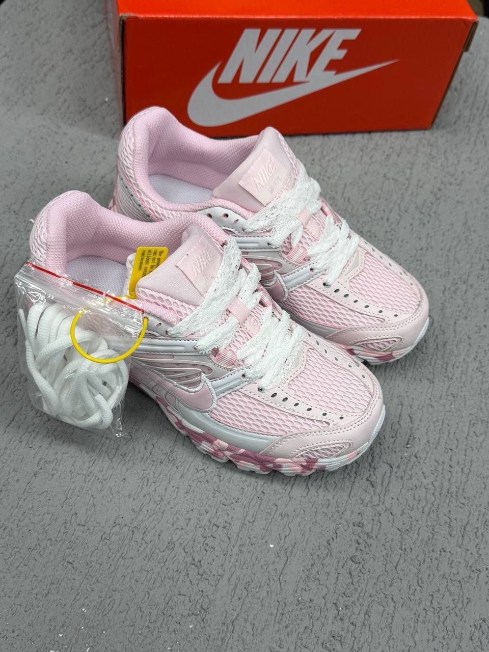 кроссовки nike zoom vomero 5,кроссовки,женские кроссовки nike,nike кроссовки,женские кроссовки