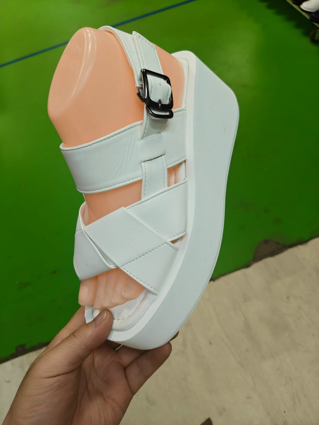 ,женские босоножки,босоножки спортивные,босоножки спортивные женские,модные босоножки