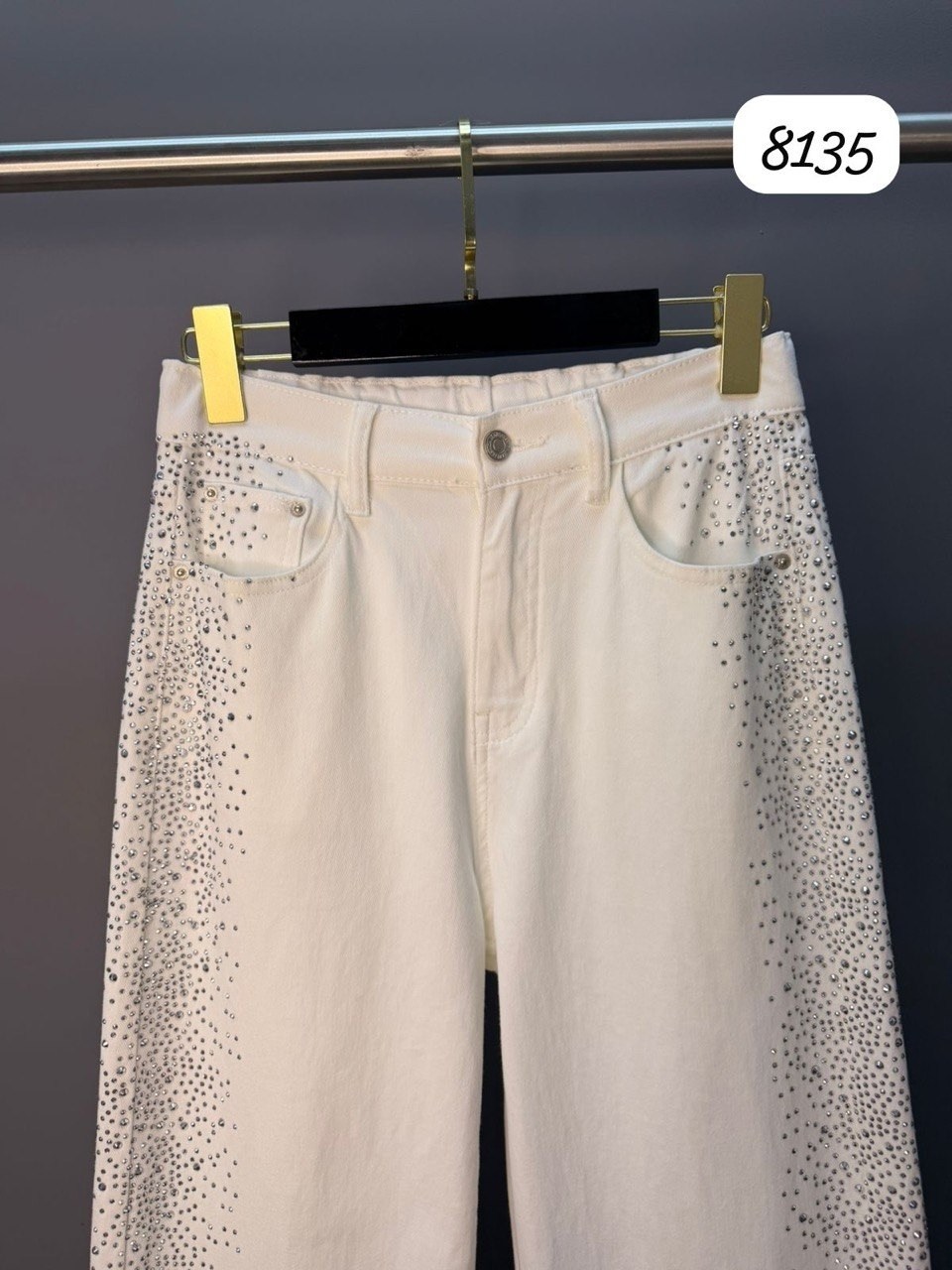 джинсы со стразами,белые джинсы,бежевые джинсы,женские джинсы,джинсы модные