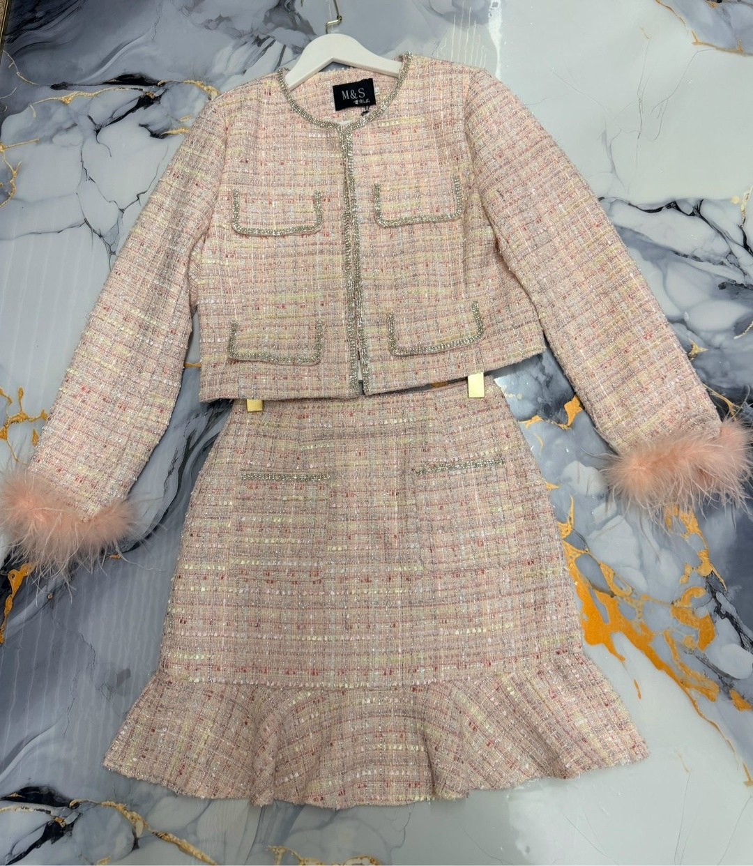 твидовый костюм женский,твидовые костюмы,твидовый костюм с юбкой,шанель твидовый костюм,твидовый костюм розовый