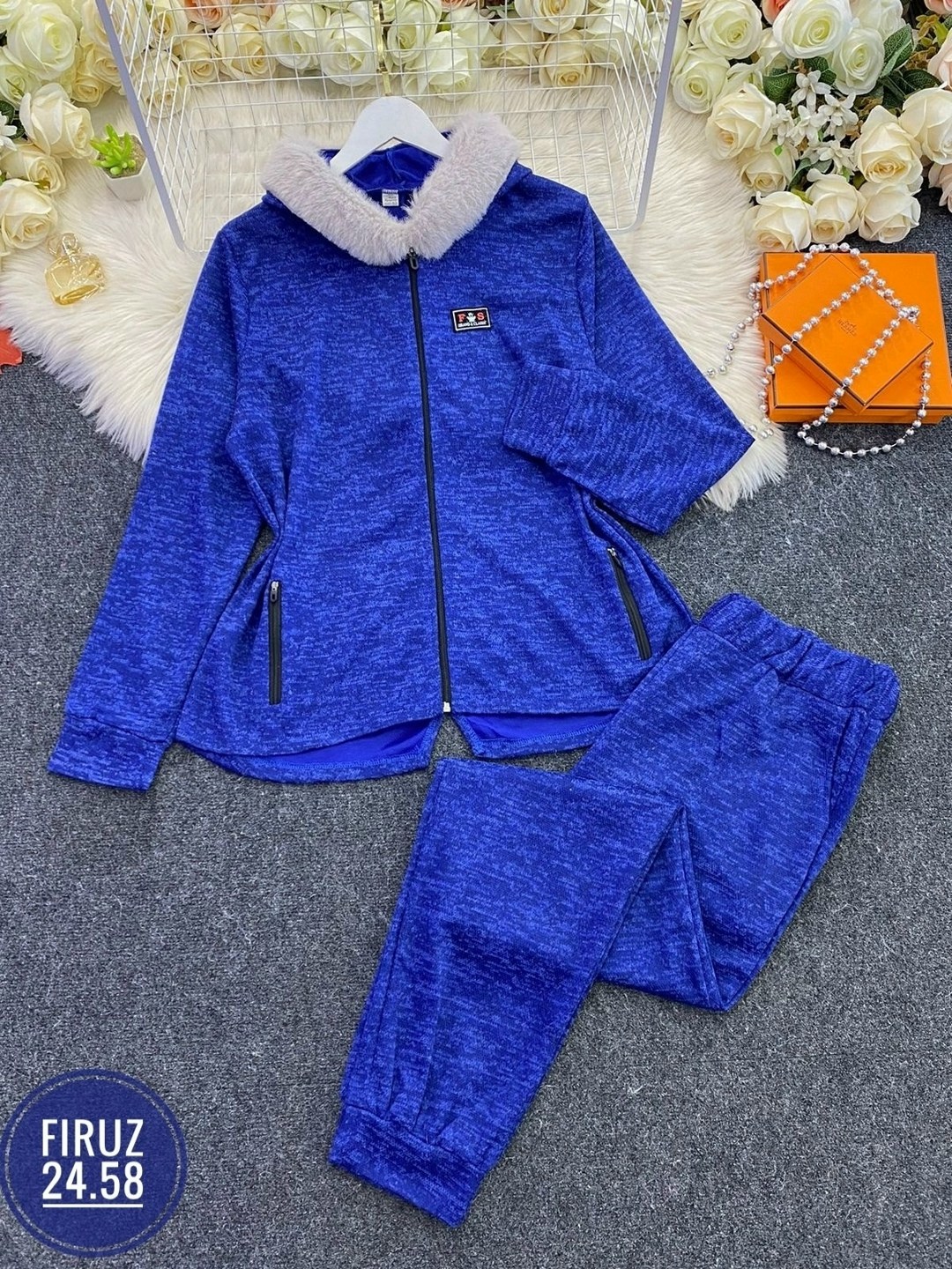 костюм теплый женский,женский костюм на флисе,теплый костюм,спортивный костюм с начесом женский,трикотажные костюмы