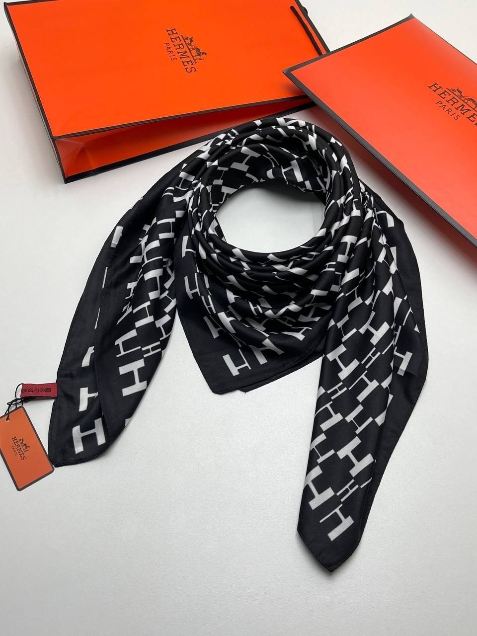 шелковые платки,атласный платок,платки женские,платок из натурального шелка,платки шарф