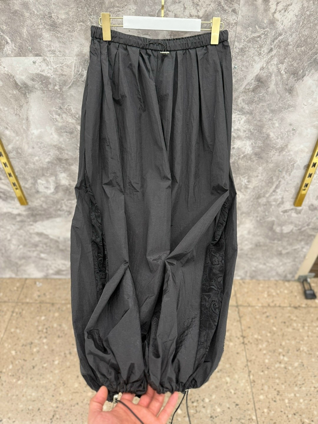 брюки с широкими штанинами,брюки классические,спортивные брюки,широкие штаны,широкие брюки