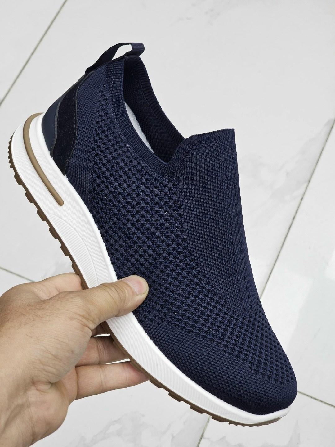 ,кроссовка мужской,мужские кроссовки,кроссовки армани,спортивная