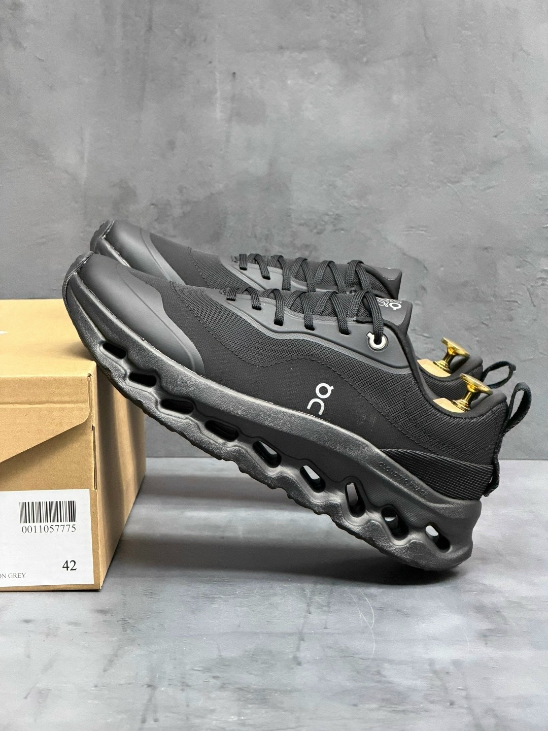 кроссовки,кроссовки loewe,кроссовки loewe x wmns cloudtilt black черный,спортивные кроссовки,кроссовки on x cloudtilt 2 loewe