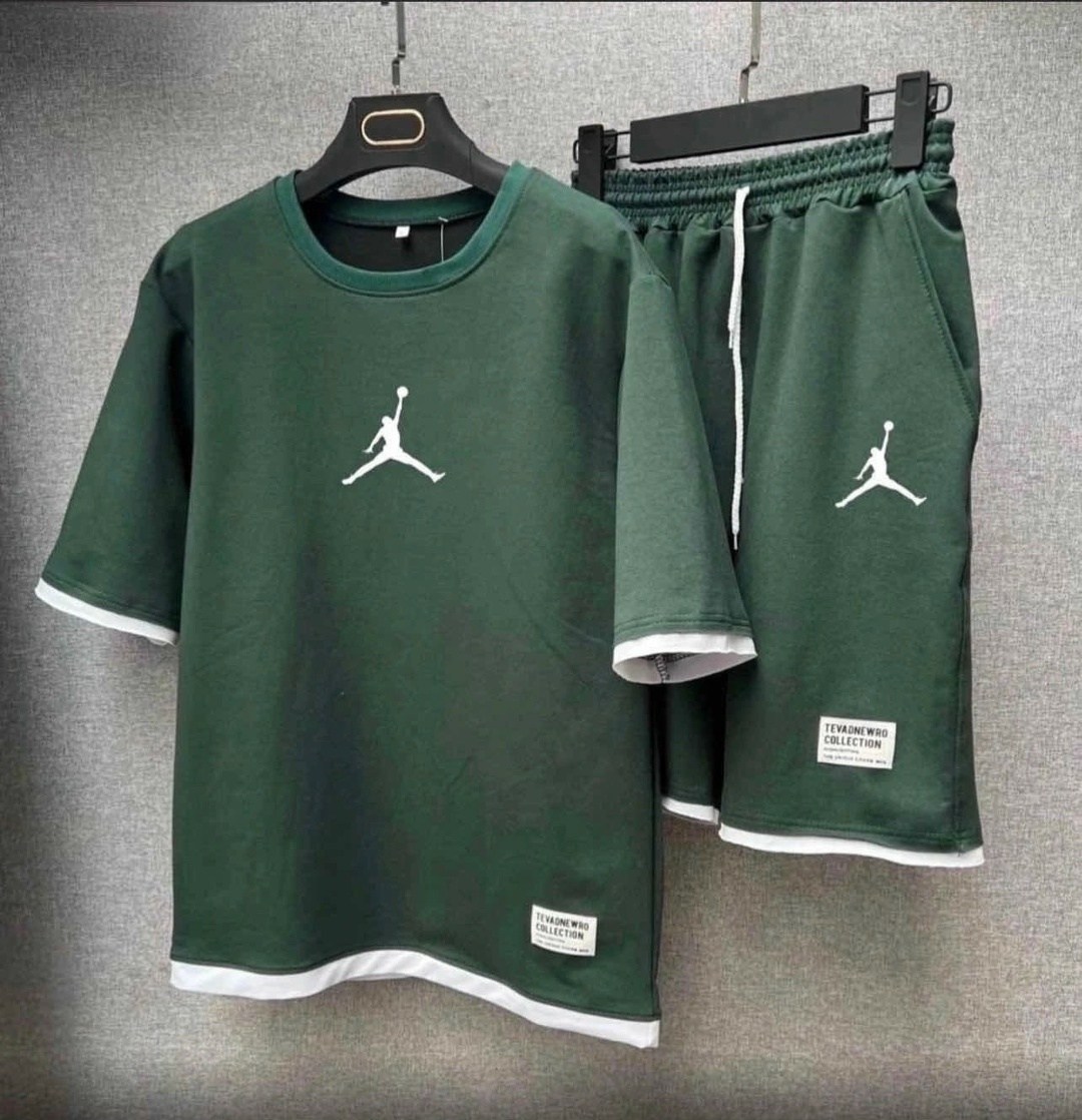 спортивный костюм мужской летний с шортами,костюм шорты футболка найк,костюм спортивный с футболкой и шортами летний,летний спортивный костюм футболка с шортами nike,комплект спортивного костюма