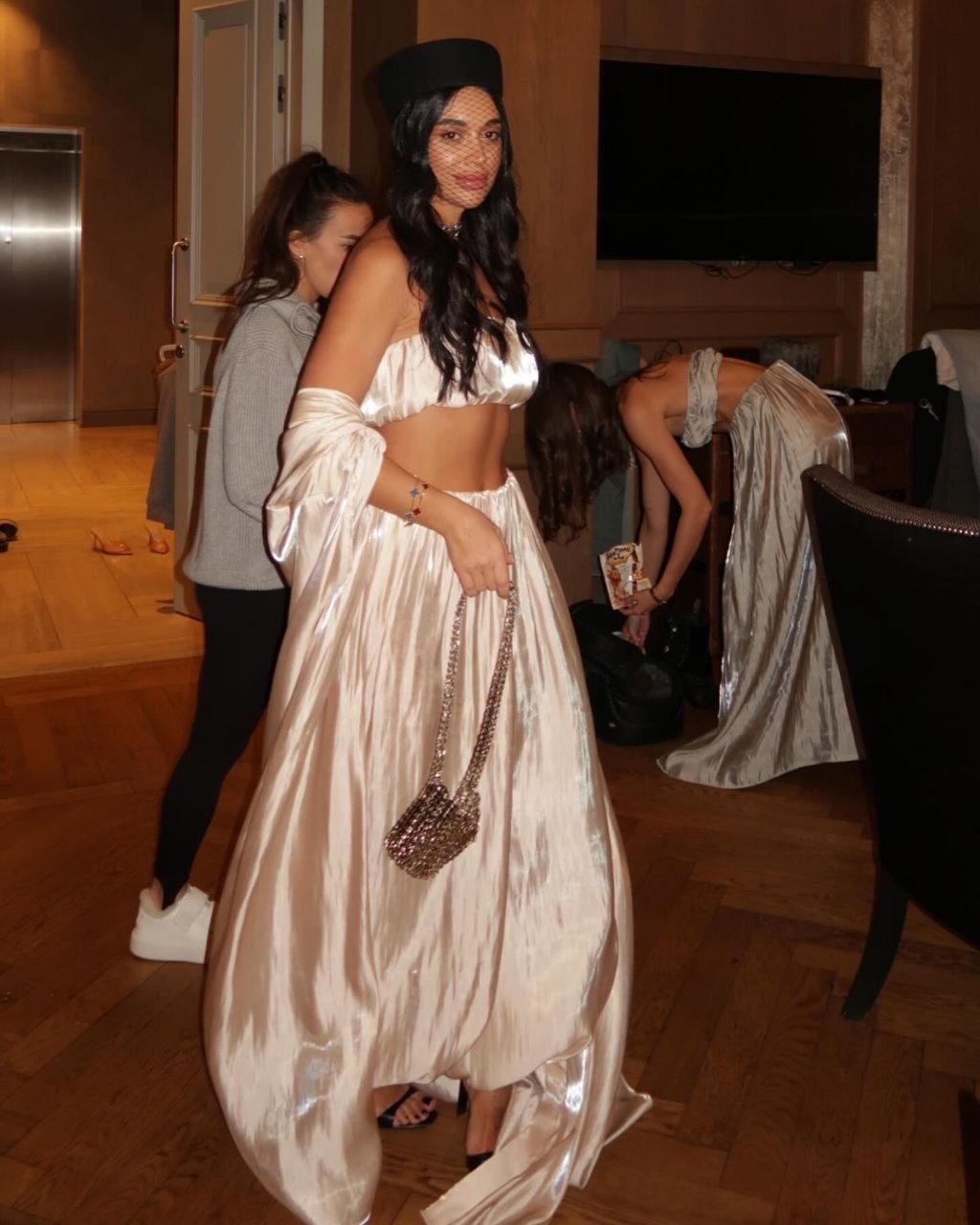 модные наряды,мода стиль,мода модная,стильные наряды,мода одежда