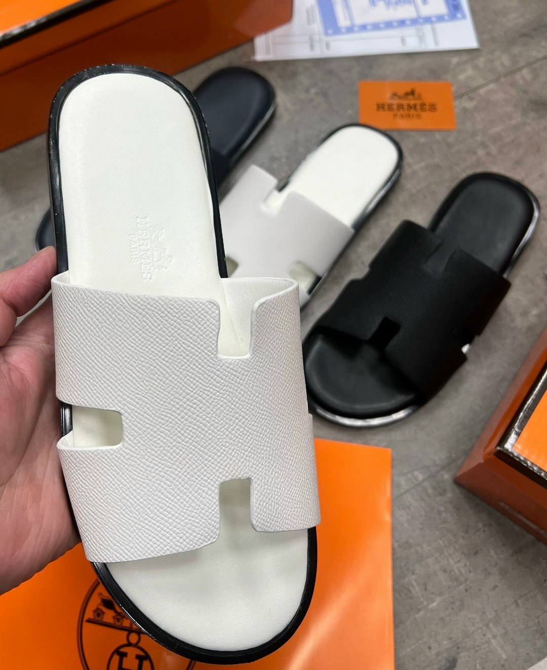 шлепанцы hermes,шлепки эрмес мужские,шлепки эрмес,шлепки гермес женские,сандалии hermes