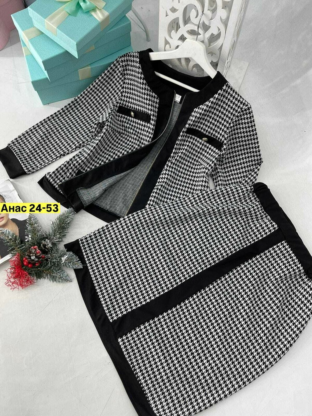 женские костюмы больших размеров,костюм женский,женский костюм двойка,костюм женский с юбкой, оптом